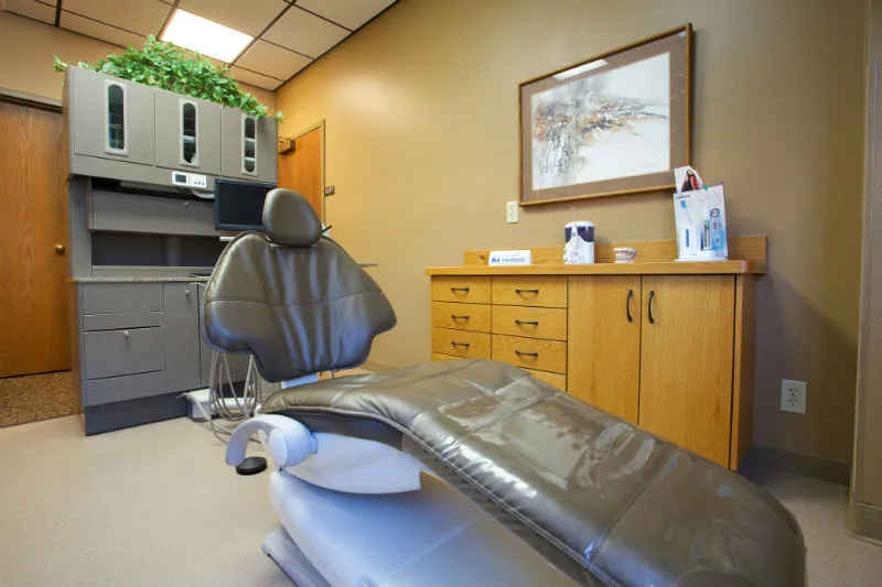 Patient dental treatment chair